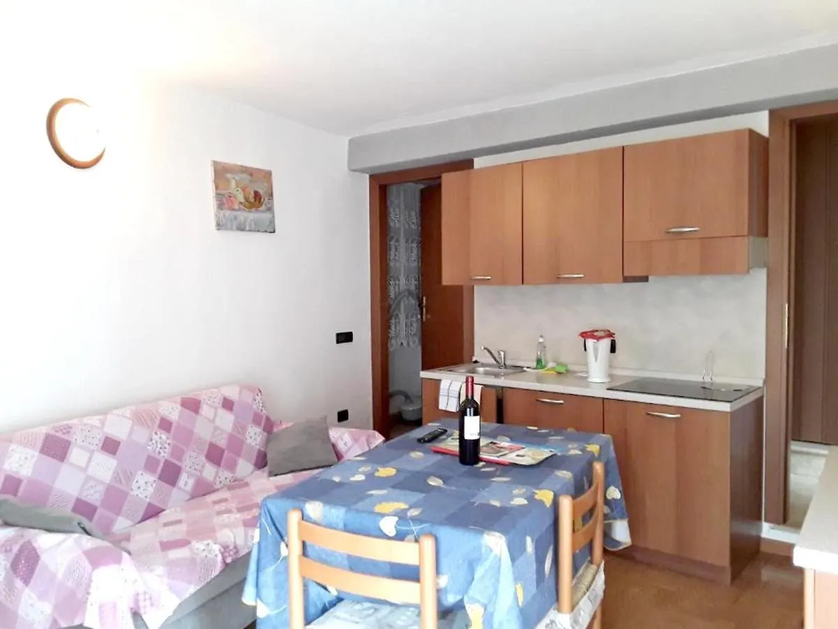 Cosy Apartment In Prabione With Balcony 30 Sqm Private Parking كامبيوني ديل غاردا