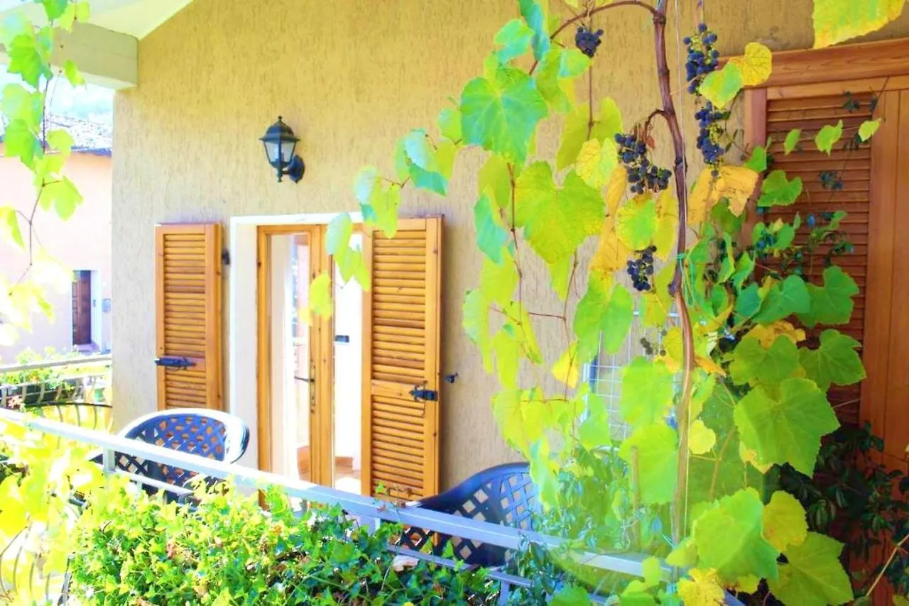 Cosy Apartment In Prabione With Balcony 30 Sqm Private Parking كامبيوني ديل غاردا