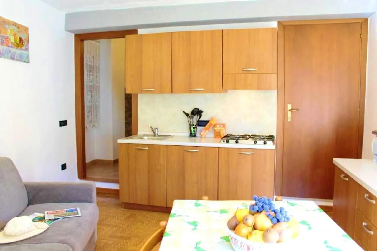 Cosy Apartment In Prabione With Balcony 30 Sqm Private Parking كامبيوني ديل غاردا