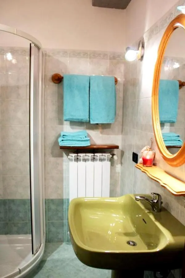 Cosy Apartment In Prabione With Balcony 30 Sqm Private Parking كامبيوني ديل غاردا